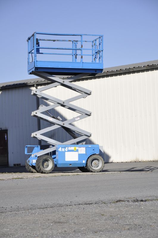 Provides safe, elevated access for workers.